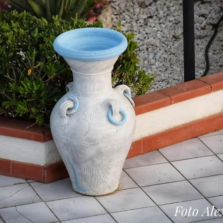 לינה וארוחת בוקר Elite 3*