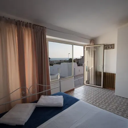 לינה וארוחת בוקר Elite 3*